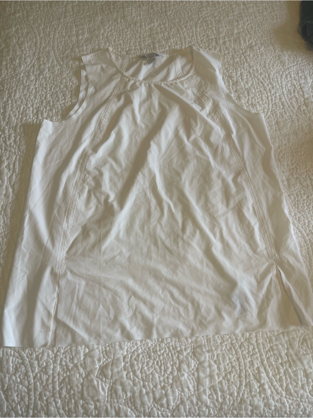 Athleta White Scoop Neck Performance Tank